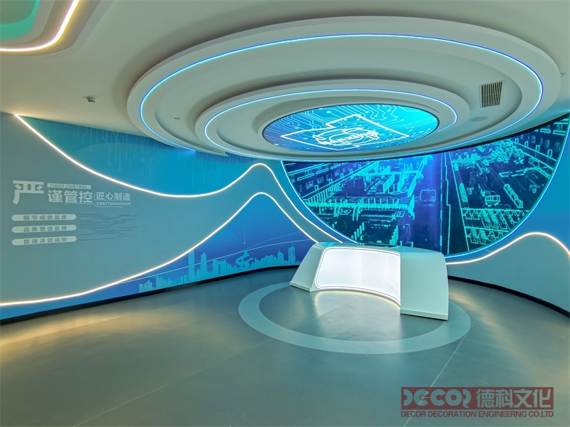在廣州展廳設計中，如何利用展示品的聲音和語言